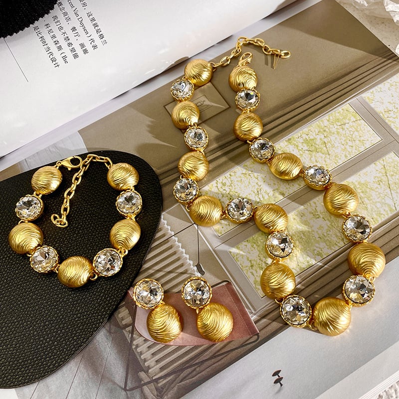Women's Light Luxury Elegant Gold Necklace Middle-ancient Clavicle Chain view 4