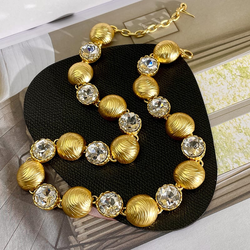 Women's Light Luxury Elegant Gold Necklace Middle-ancient Clavicle Chain view 7