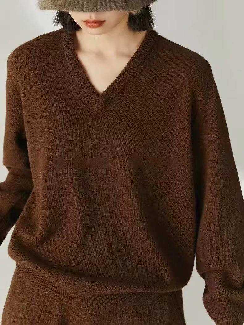 Women's V-neck Sweater Knitted Bottoming Shirt view 2