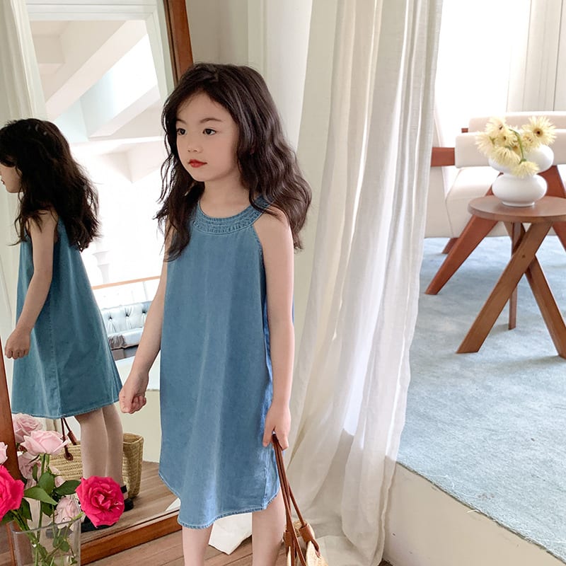 Medium And Large Girls Halter Denim Skirt Fashionable Sleeveless view 10