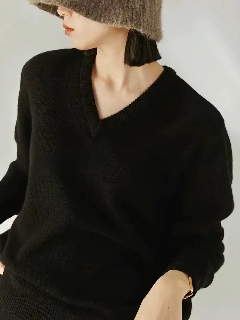 Women's V-neck Sweater Knitted Bottoming Shirt view 10