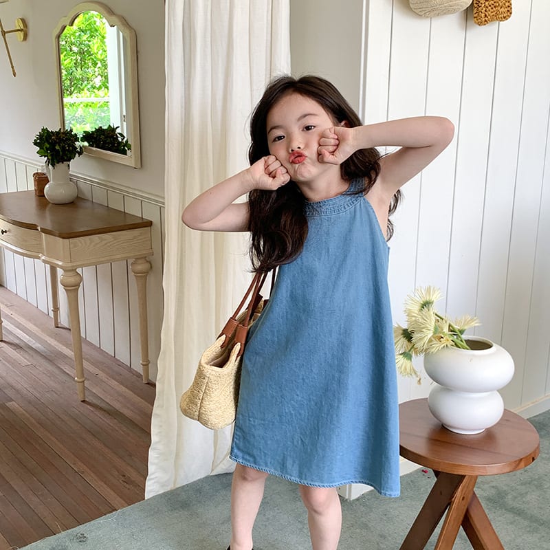Medium And Large Girls Halter Denim Skirt Fashionable Sleeveless view 13