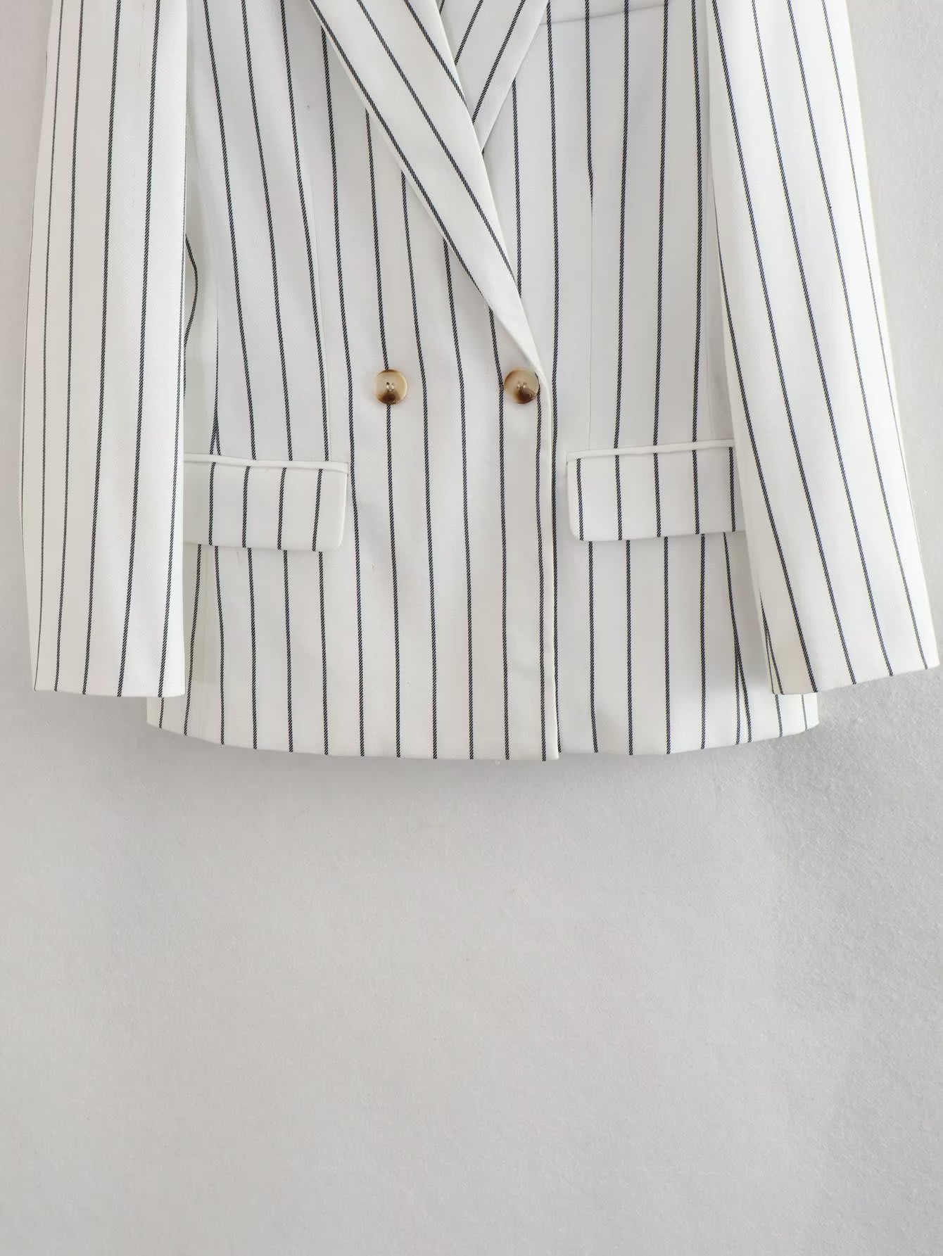European And American Style Casual Loose Striped Commuter Suit Jacket view 7