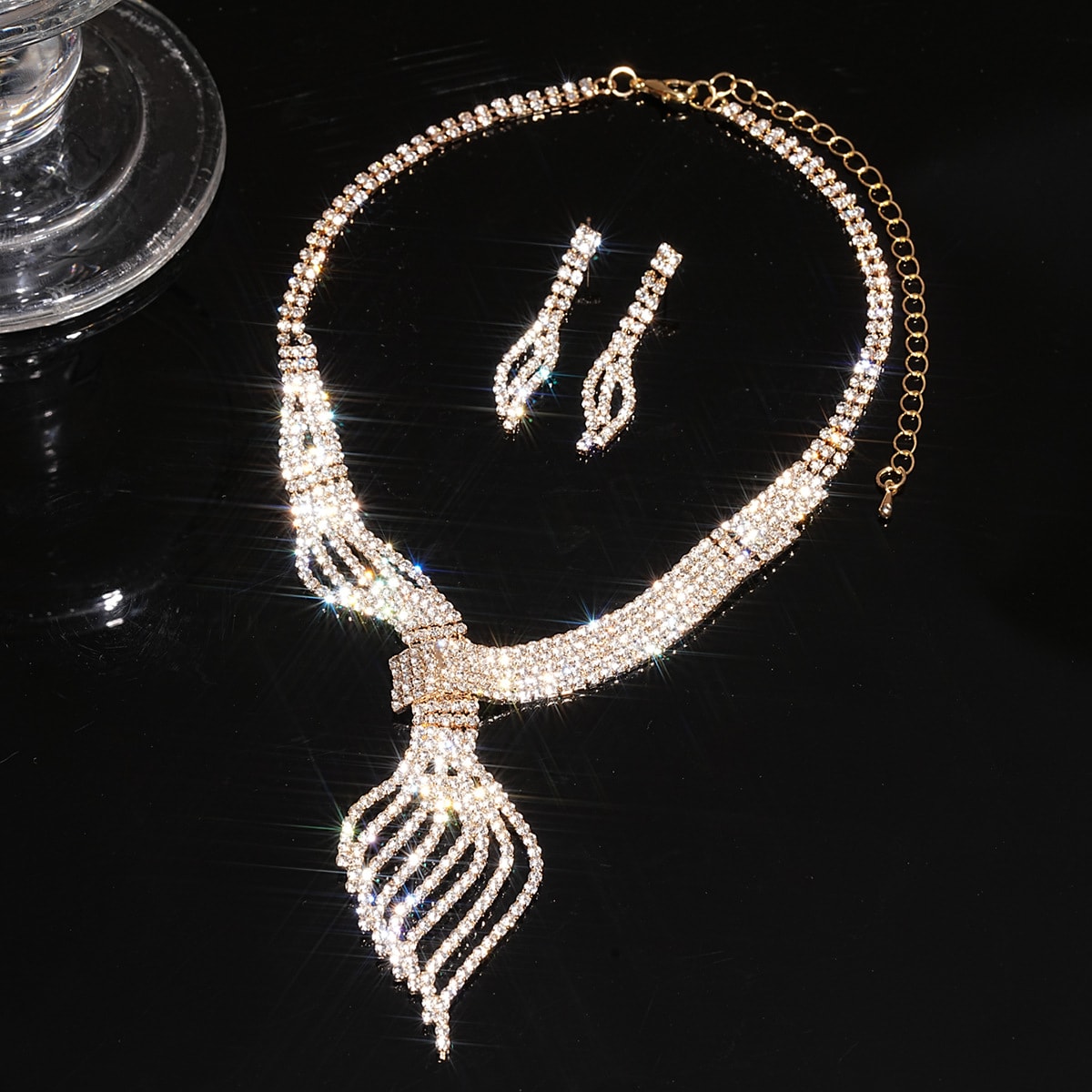 High-grade Clavicle Chain Fashion Grandeur Personality Jewelry Suit view 2