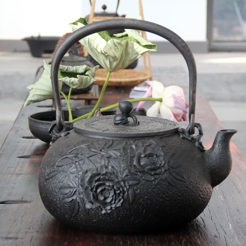 Large Capacity Uncoated Cast Iron Kettle Teapot Home Ornaments Crafts view 2