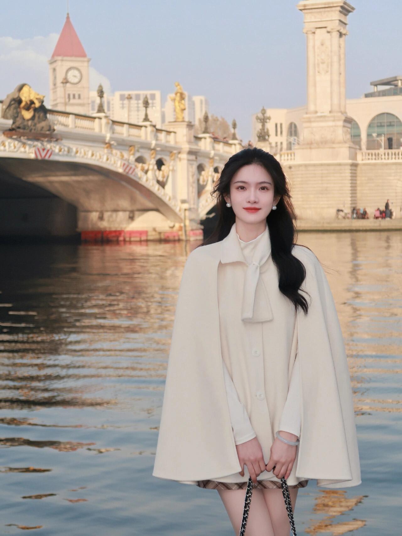 Classic Style Shawl Cape Woolen Coat Women's Autumn And Winter Examination view 2