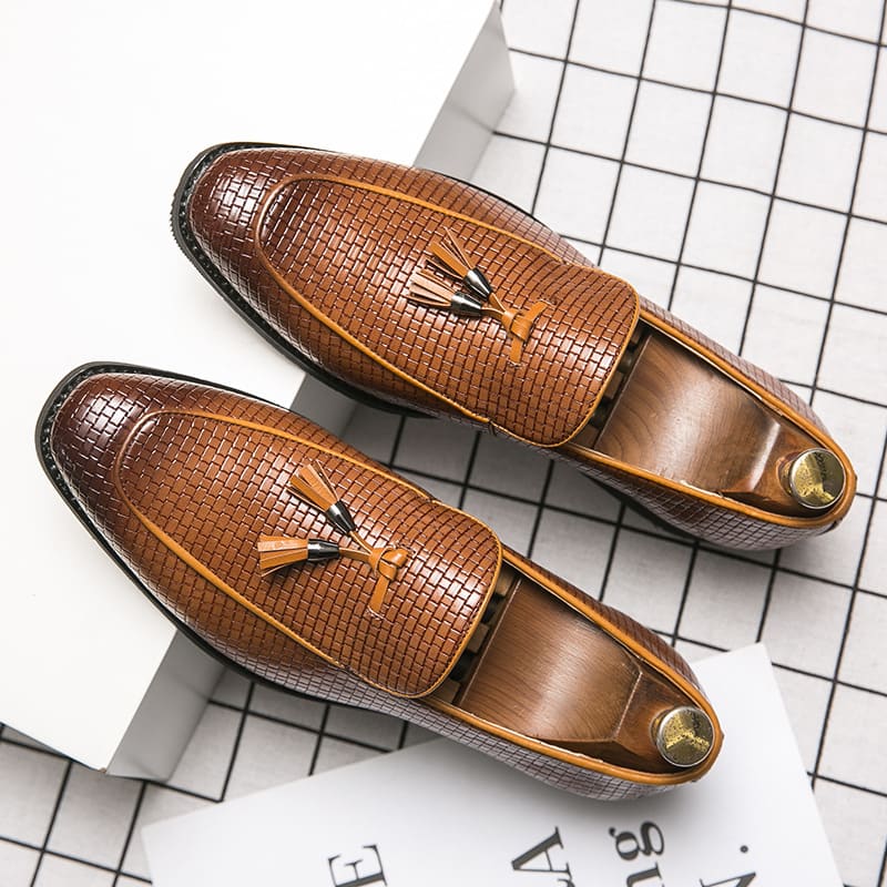 Pointed Men's Slip On Leather Shoes view 1