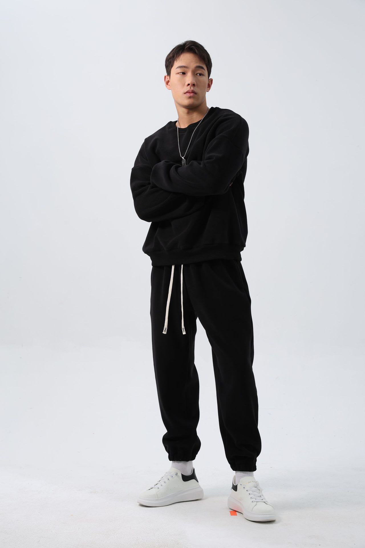 Sports Suit Men's Loose Long Sleeve Crew Neck Coat Padded Fleece Trousers Double-sided Shake view 5
