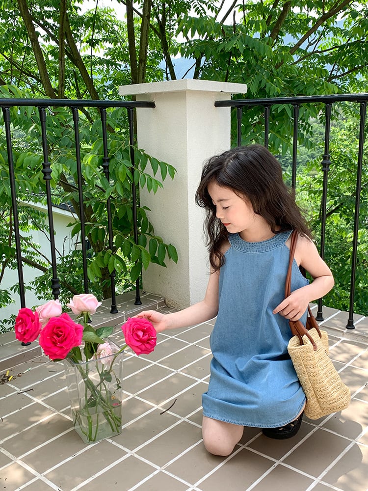 Medium And Large Girls Halter Denim Skirt Fashionable Sleeveless view 11