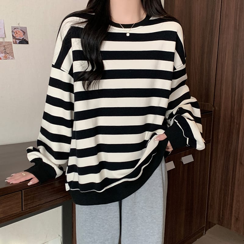 Retro Printed Crew Neck Sweatshirt Women view 8