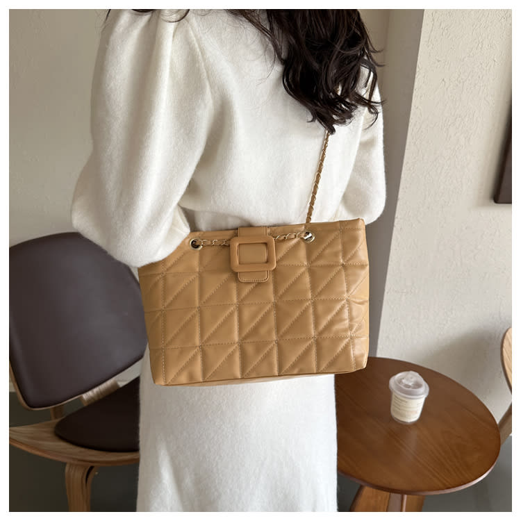 Women Shoulder Bags New Trendy Chic Chanel-style Rhombus Chain Bag view 4