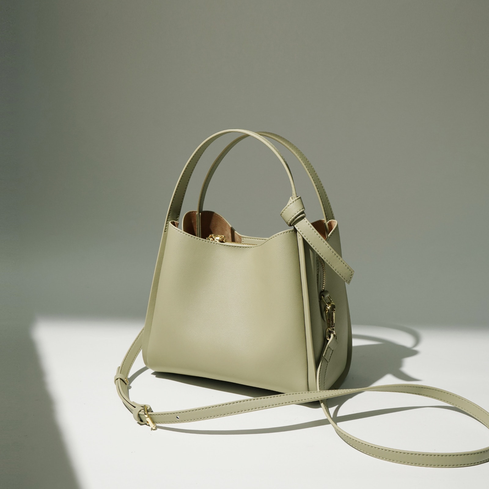 Simple Fashion Commuter All-matching Genuine Leather Shoulder Crossbody Handbag view 5