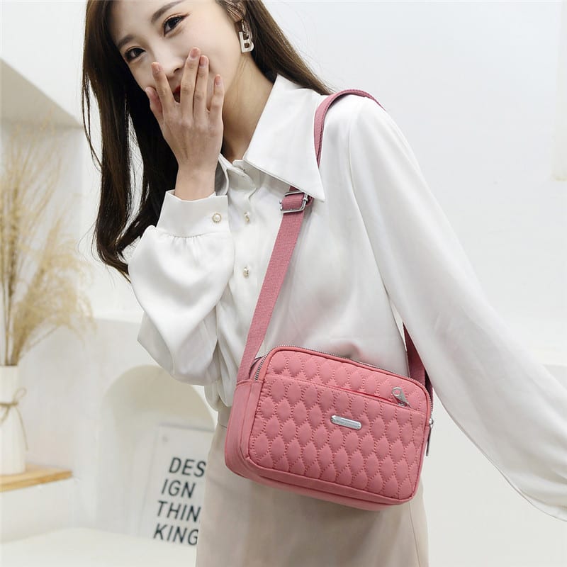 Rhombus Creative Fashion Solid Color Large Capacity Shoulder Messenger Bag view 4