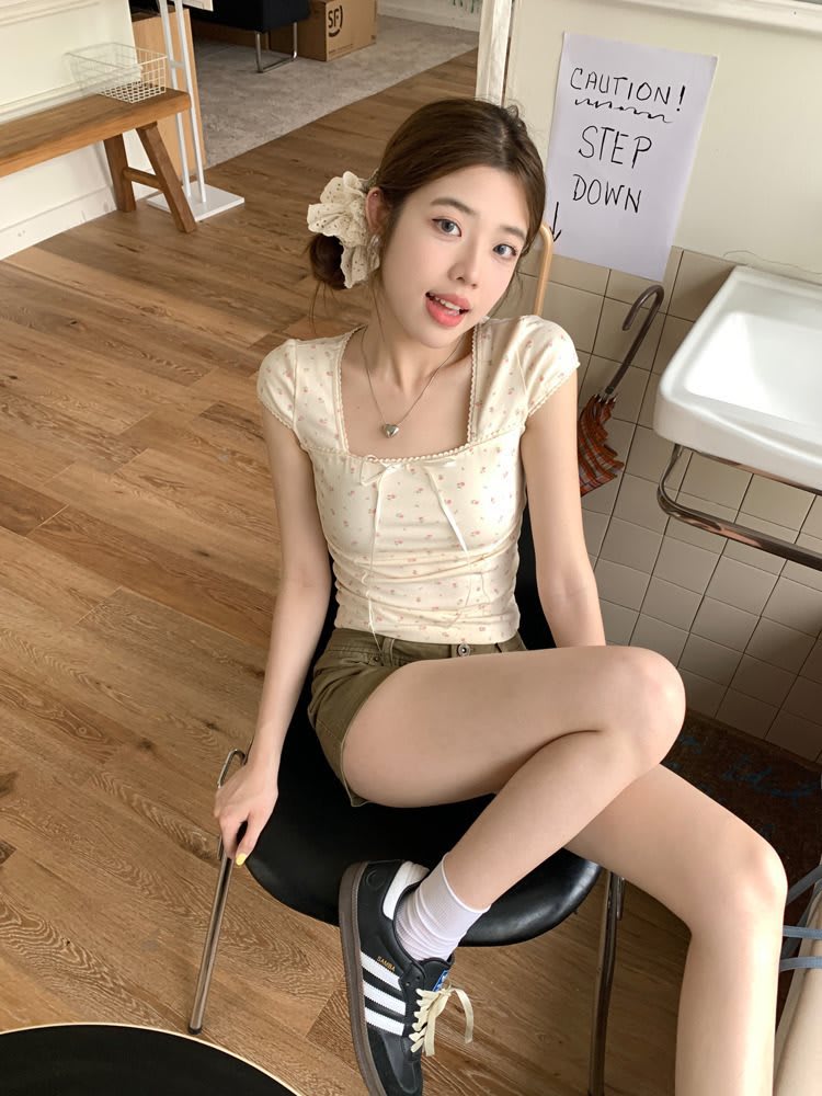 Women's Summer Slim Fit Niche Chic Square Collar Short Sleeve T-shirt Top view 50