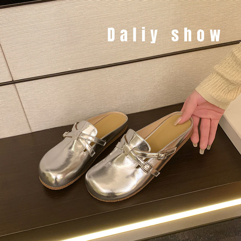 Women's Comfortable Idle Style Loose Large Round Toe Cowhide Flat Full Leather Outdoor Sandals view 20