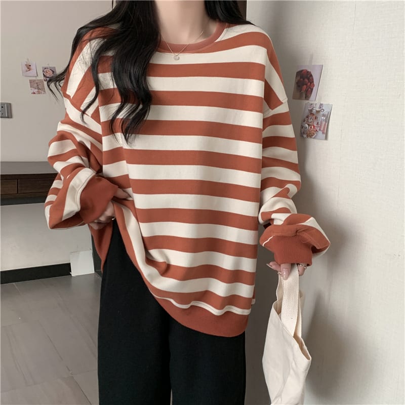 Retro Printed Crew Neck Sweatshirt Women view 17