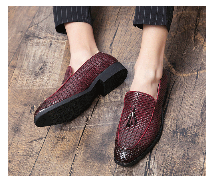 Pointed Men's Slip On Leather Shoes view 3