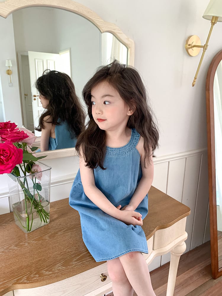 Medium And Large Girls Halter Denim Skirt Fashionable Sleeveless view 21