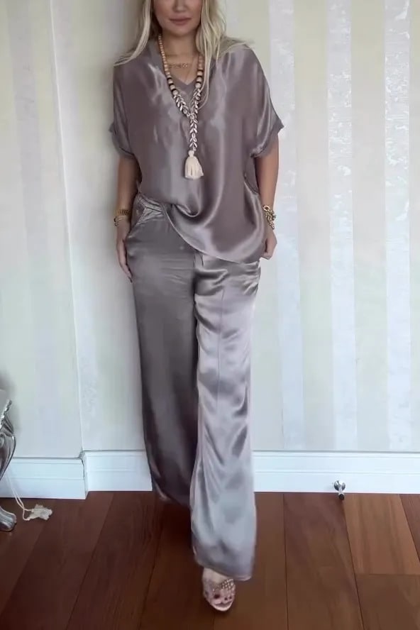 Women's Comfortable V-neck Satin Short-sleeved Two-piece Suit view 7