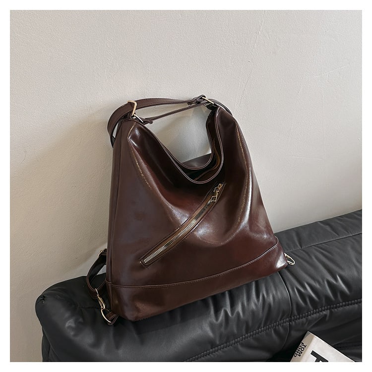 Retro Commuter Texture Large Capacity Korean Style Messenger Bag view 8