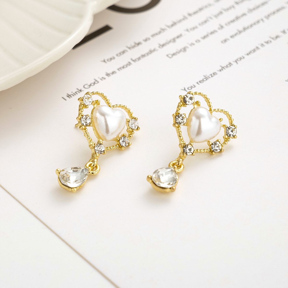 Simple Vintage Pearl Love Heart Stud Earrings view 4