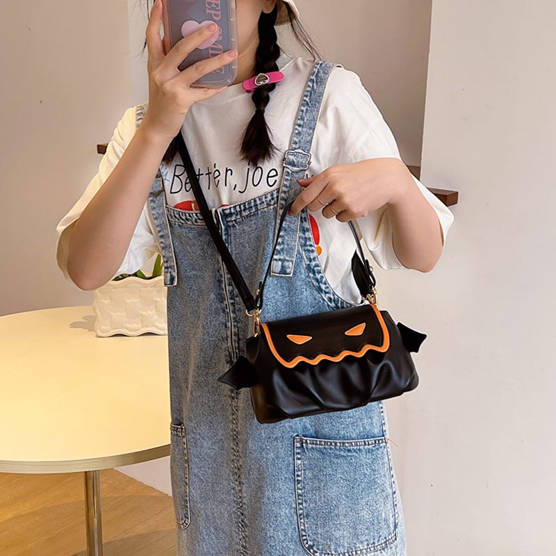 Funny Halloween Versatile Female Niche Bags view 3