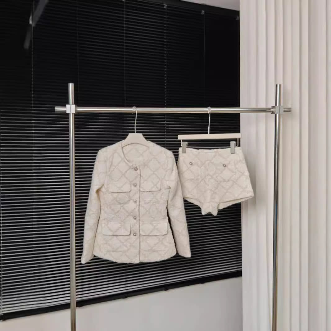 High-end Socialite Diamond Plaid Hunting Jacket Jacket Two-piece Set view 5