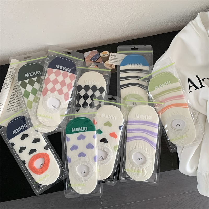 Geometric Pattern Love Stripe Rhombus Women's Low-cut Liners Socks Invisible view 3