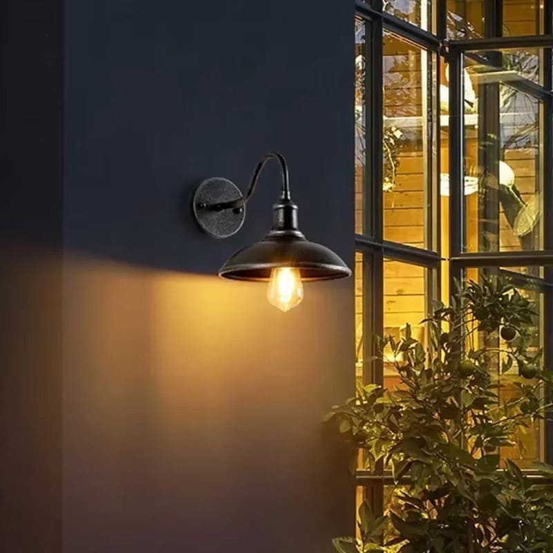 Retro Style Villa Courtyard Wall Lamp view 5