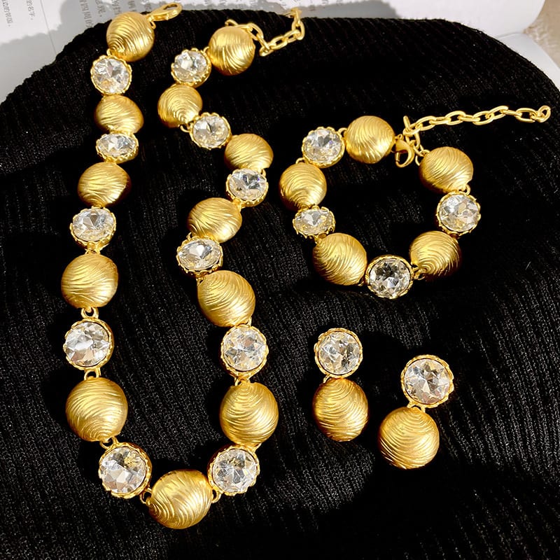 Women's Light Luxury Elegant Gold Necklace Middle-ancient Clavicle Chain view 2