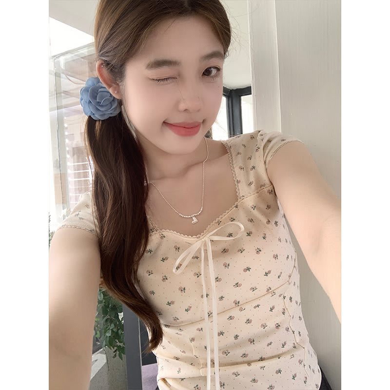 Women's Summer Slim Fit Niche Chic Square Collar Short Sleeve T-shirt Top view 21