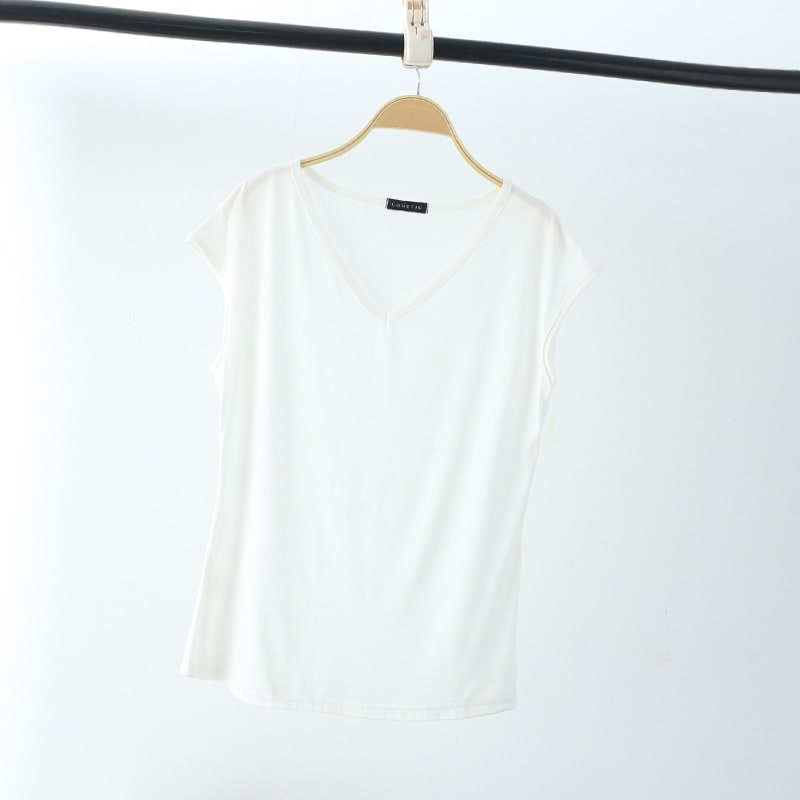 Solid Color And V-neck Sleeveless Loose Women's T-shirt Casual Bottoming Shirt Inner Wear Blouse view 18