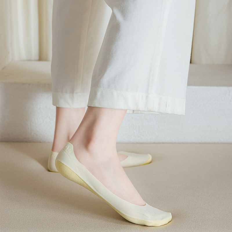 Candy Color Shallow Mouth Ice Silk Invisible Female Socks Bottom view 10