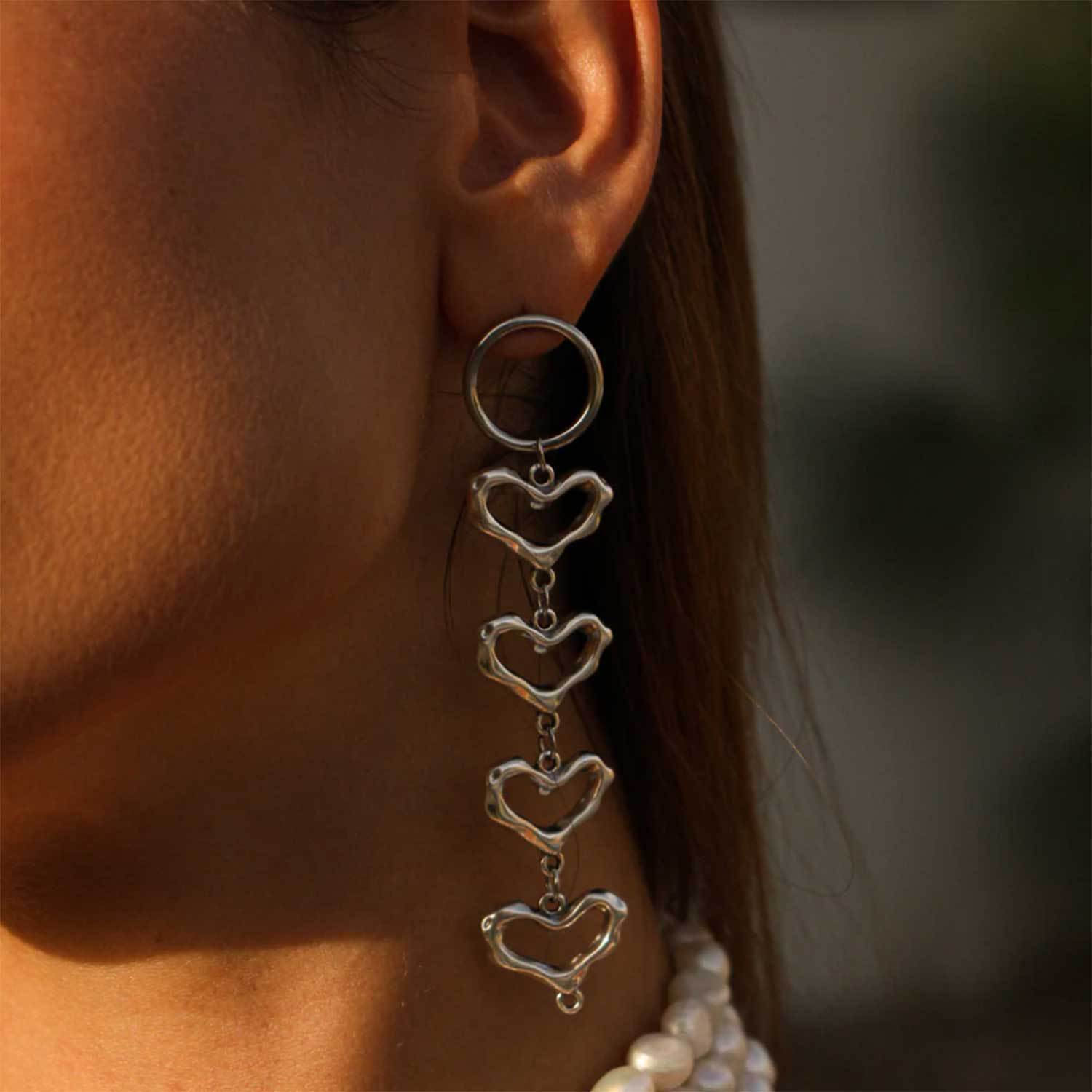 Retro Hollow Design Ins Style Exaggerated Heart-shaped Patch Earrings view 3