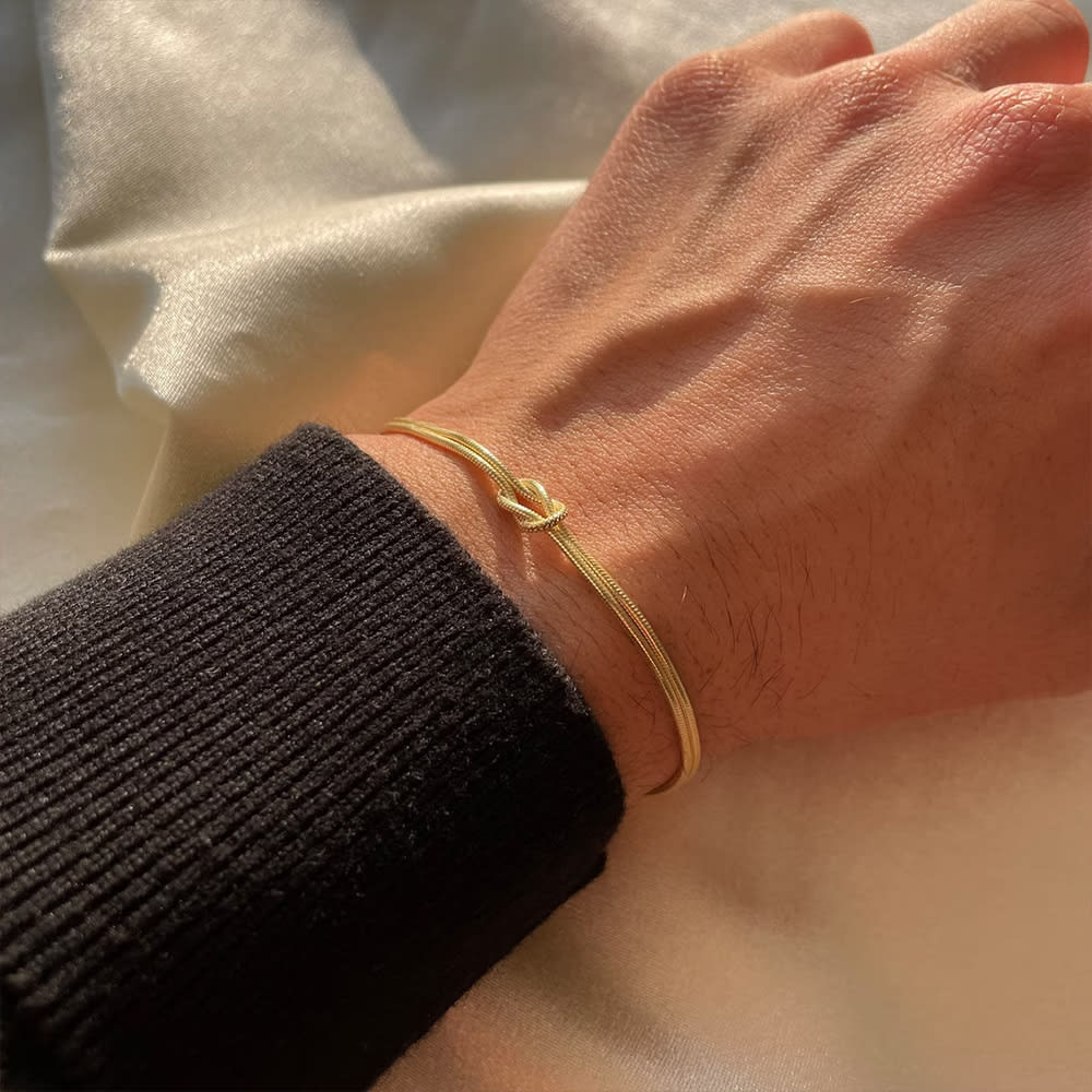 Simple Knotted Bracelet Ins Stainless Steel Lightweight Unisex Minimalist Jewelry view 4