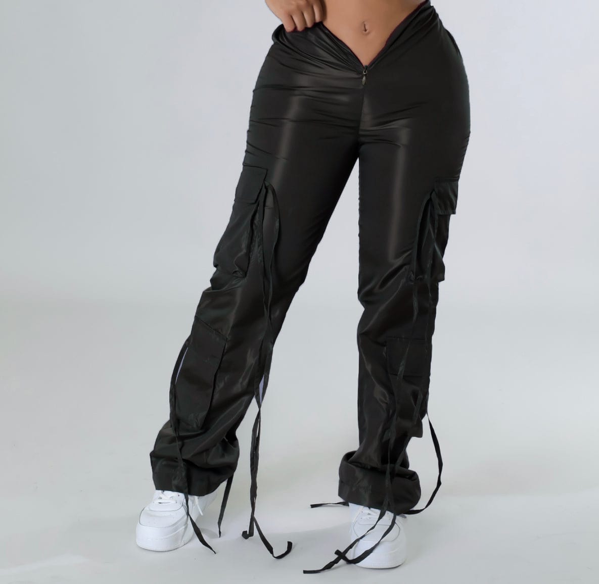 Women's Zipper Closure Strap Solid Color Green Casual Trousers view 33