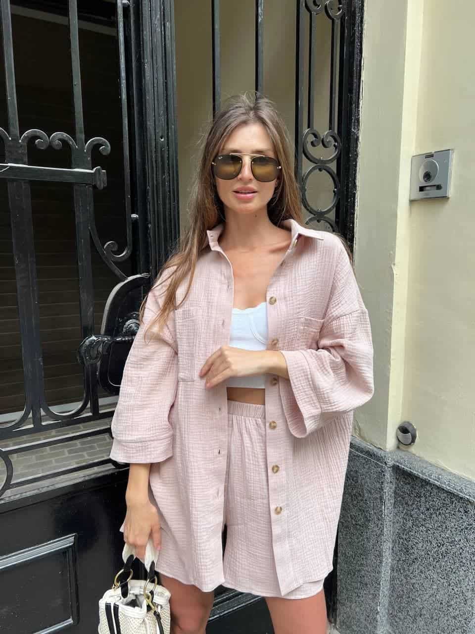 Women's Solid Color Cardigan Breasted Top Fashion Shorts Two-piece Set view 3