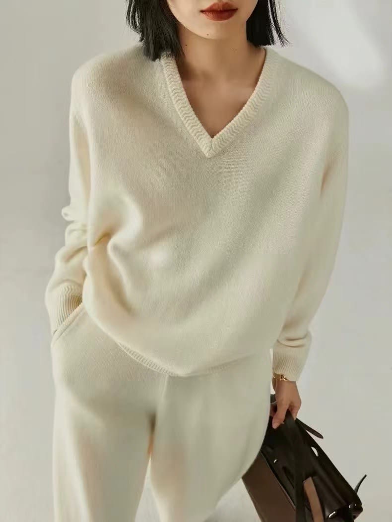 Women's V-neck Sweater Knitted Bottoming Shirt view 7
