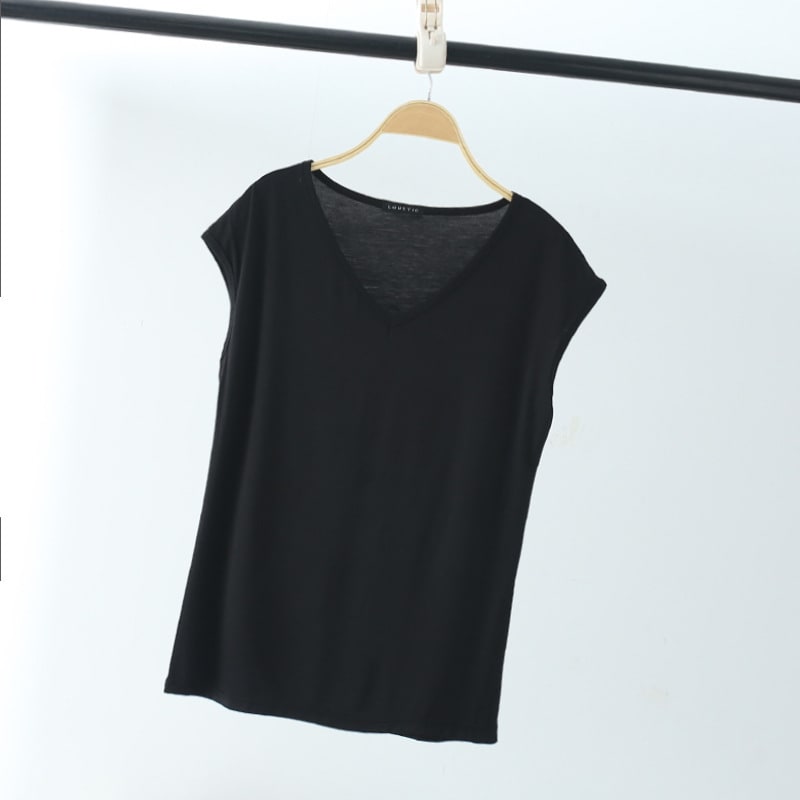 Solid Color And V-neck Sleeveless Loose Women's T-shirt Casual Bottoming Shirt Inner Wear Blouse view 22