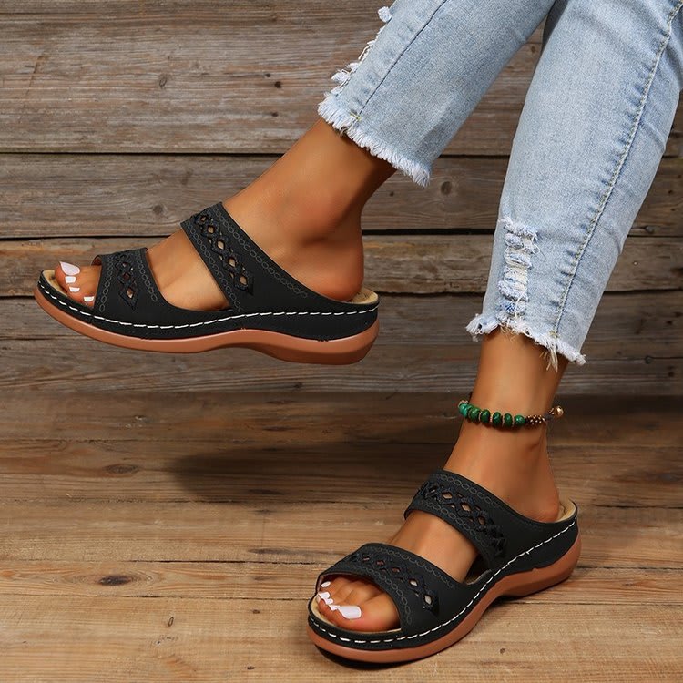 New One-word Slippers For Women Spring New Muffin Platform Slippers view 2