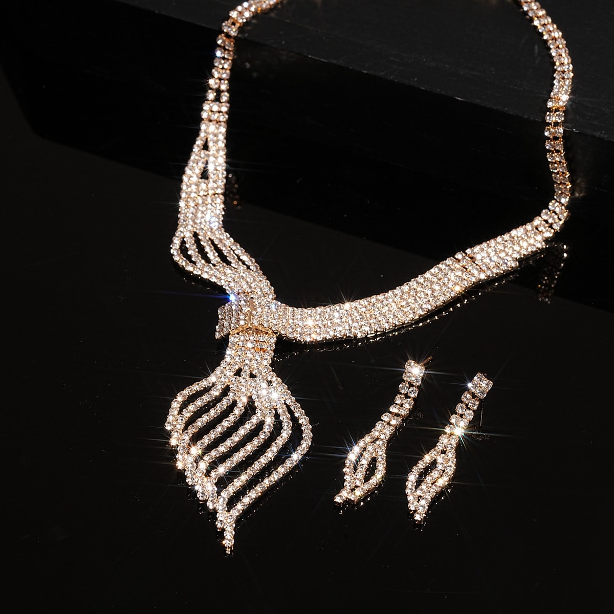 High-grade Clavicle Chain Fashion Grandeur Personality Jewelry Suit view 6