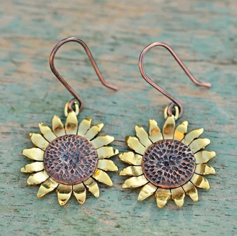 Retro Temperament Eardrops Beautiful Chrysanthemum view 2