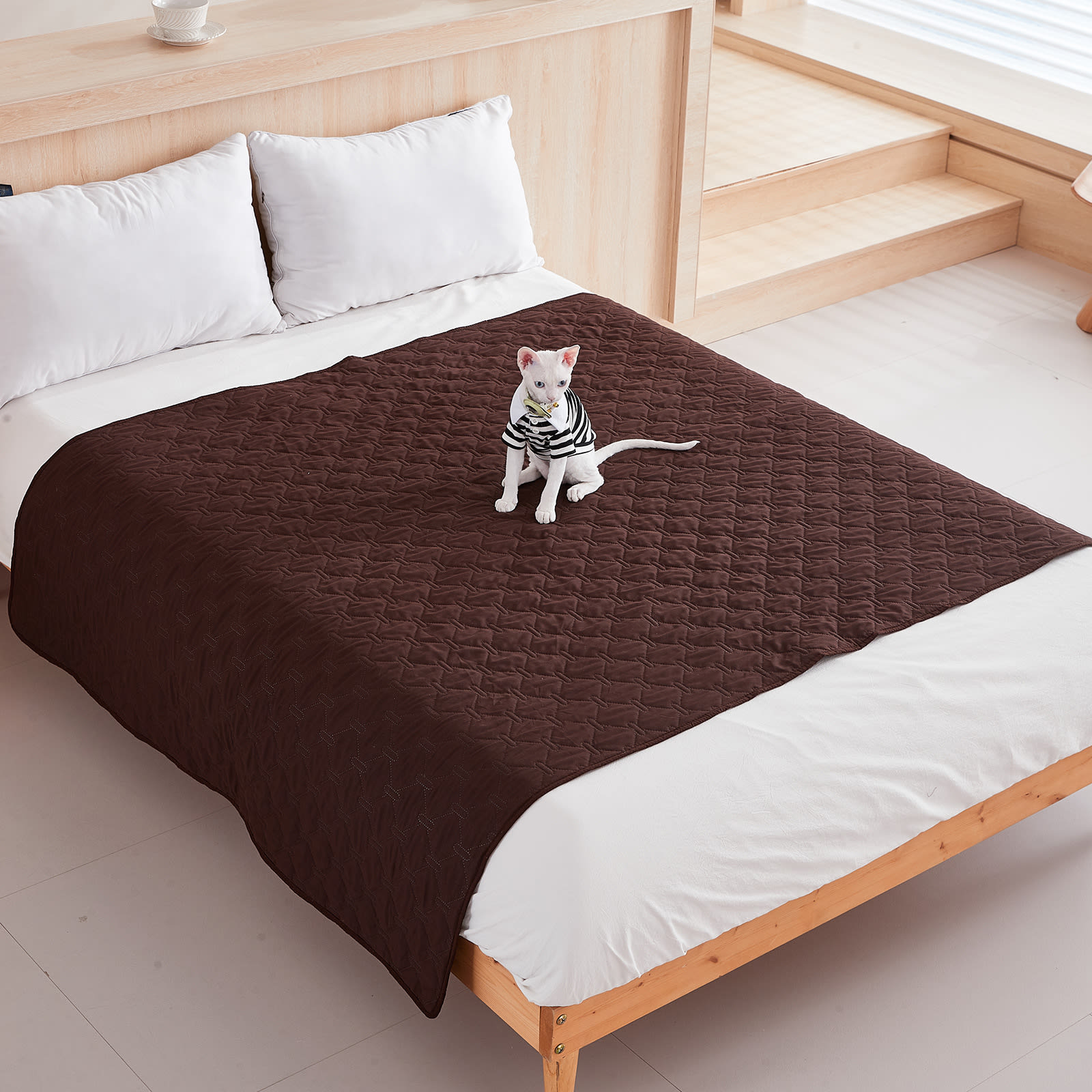Waterproof Non-slip Pet Mattress Pet Blanket view 7