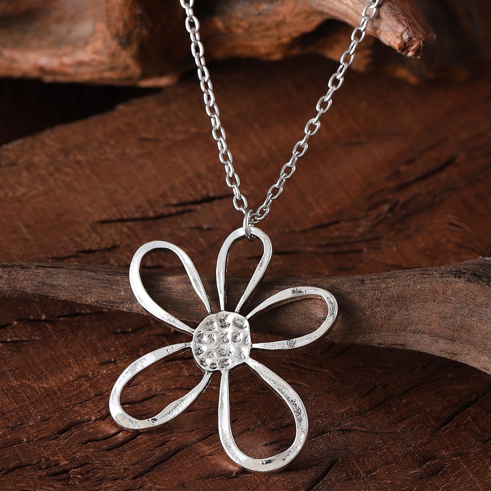 Retro Ethnic Hollow Flower Earrings Necklace view 2
