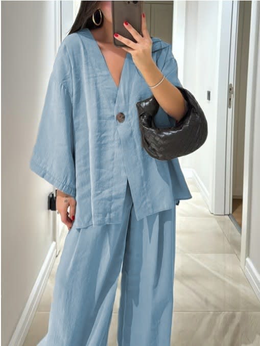 New Fashion Loose-fitting Women's V-neck Top And Wide Leg Pants Casual Suit view 10