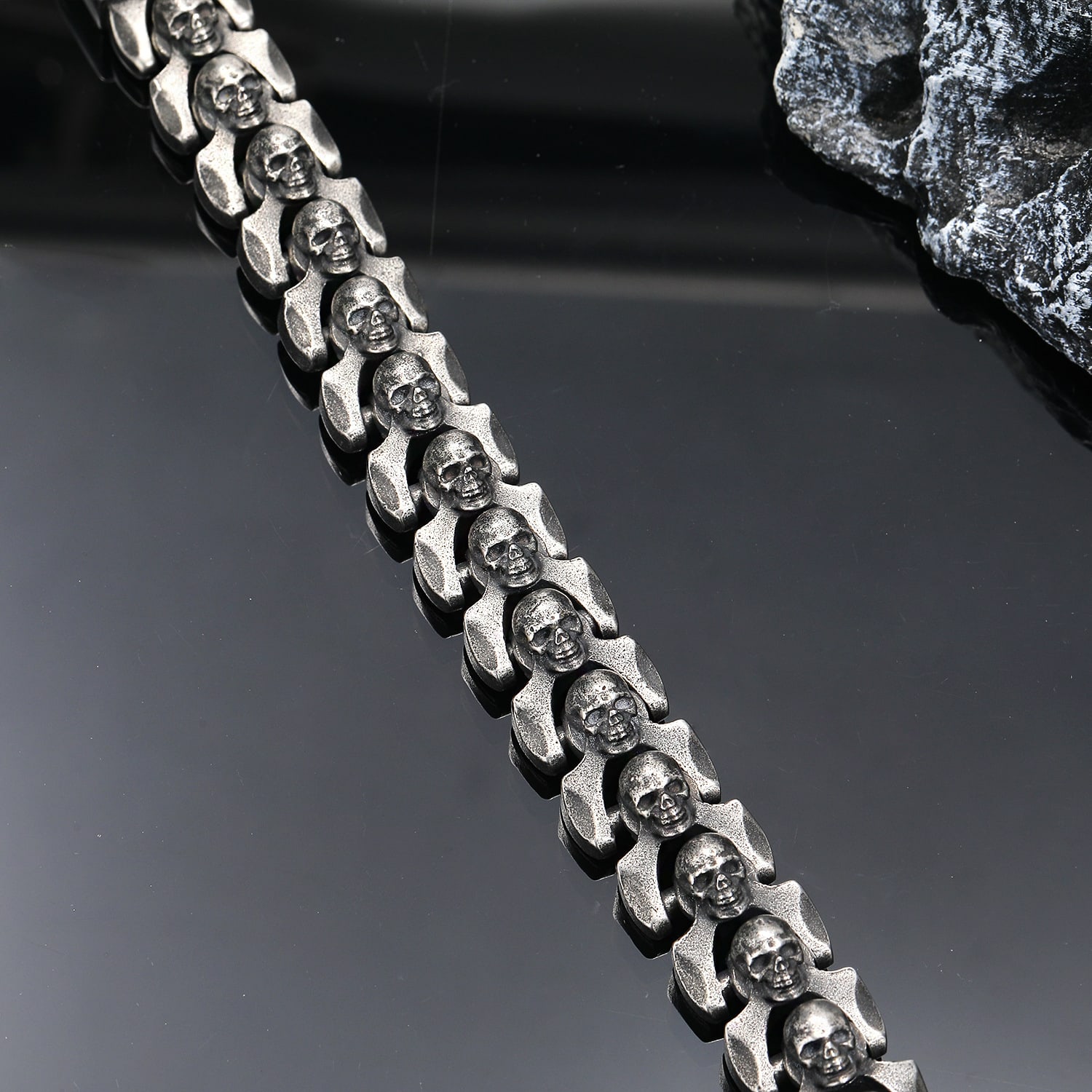 Men's Fashion Retro Distressed Skull Bracelet view 6
