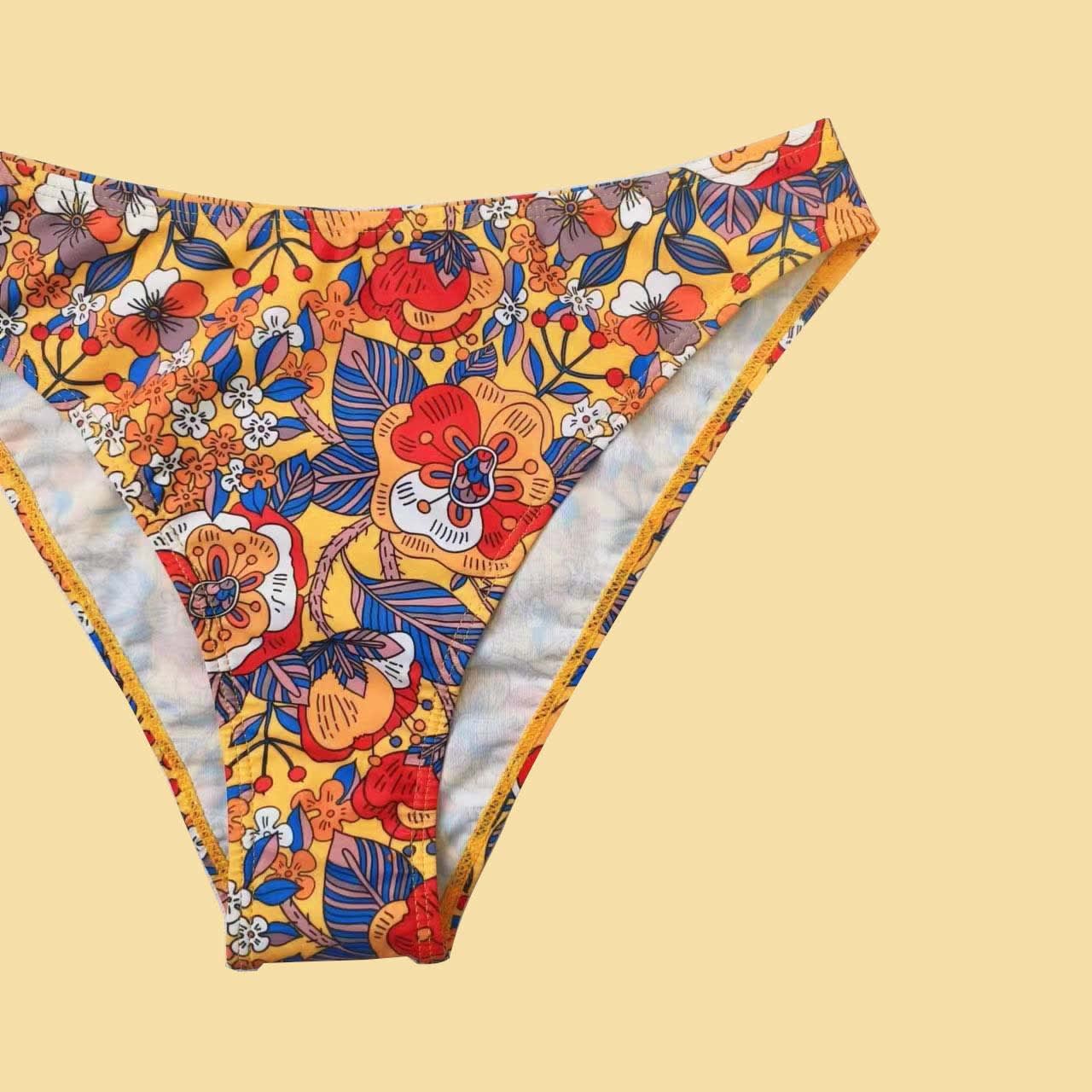 Plus Size Floral Print Strap Women's Bikini Swimsuit view 6