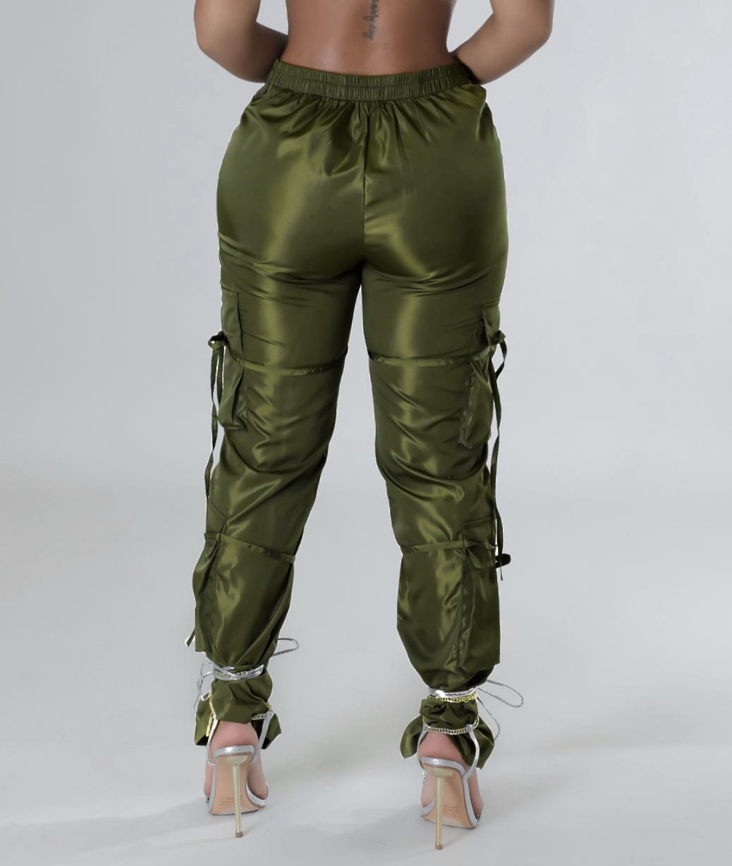Women's Zipper Closure Strap Solid Color Green Casual Trousers view 18