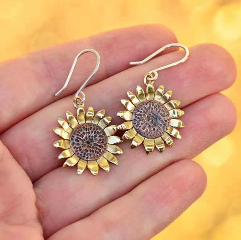 Retro Temperament Eardrops Beautiful Chrysanthemum view 1