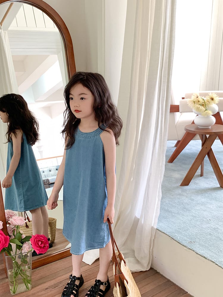 Medium And Large Girls Halter Denim Skirt Fashionable Sleeveless view 12